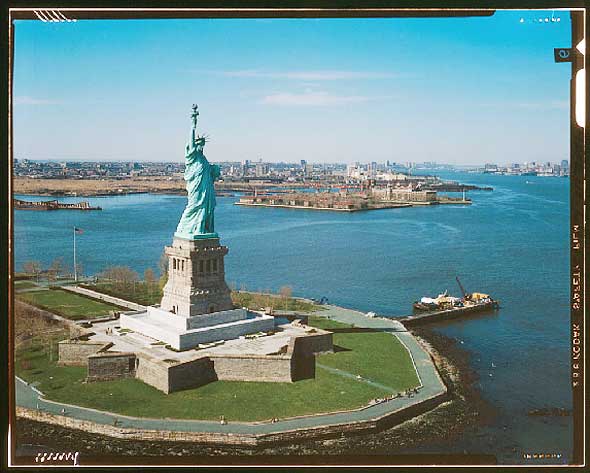 statue of liberty picture